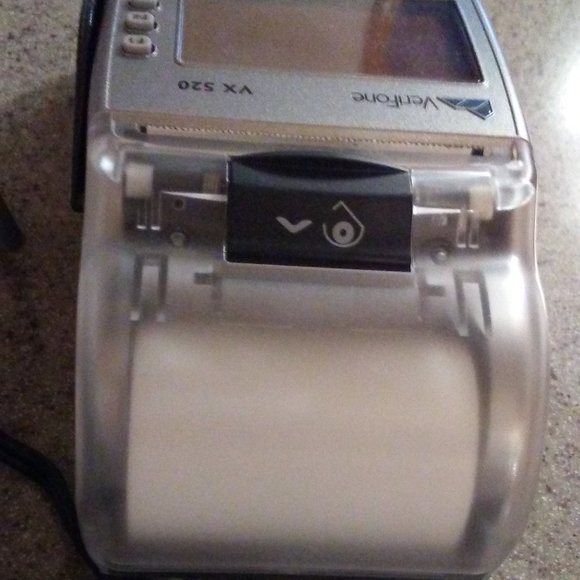 VeriFone VX520 Credit Card Machine - Picture 2 of 4